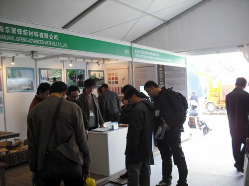 聚鋒參加中國國際花卉園藝展覽會，聚鋒塑木備受客商親睞