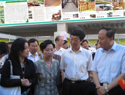 省委常委、市委書記朱善璐大力支持南京聚鋒塑木產(chǎn)業(yè)發(fā)展